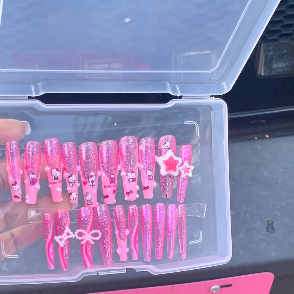 Pink‎ Hello Kitty Press On Nails